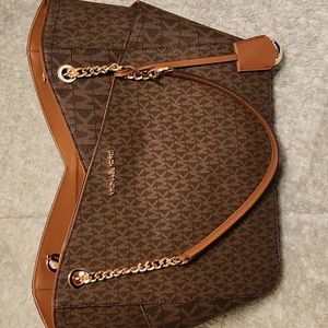 Michael kors tote